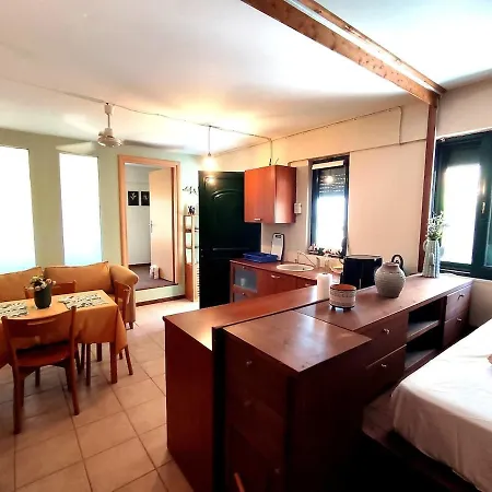 Holiday home Psalidi House